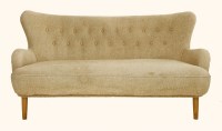 Lot 460 - A 'DA1' settee