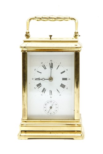 Lot 274 - A French brass carriage clock