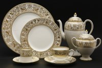 Lot 371 - A Wedgwood Florentine dinner service