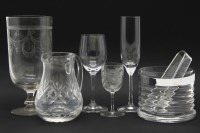 Lot 353 - Glassware