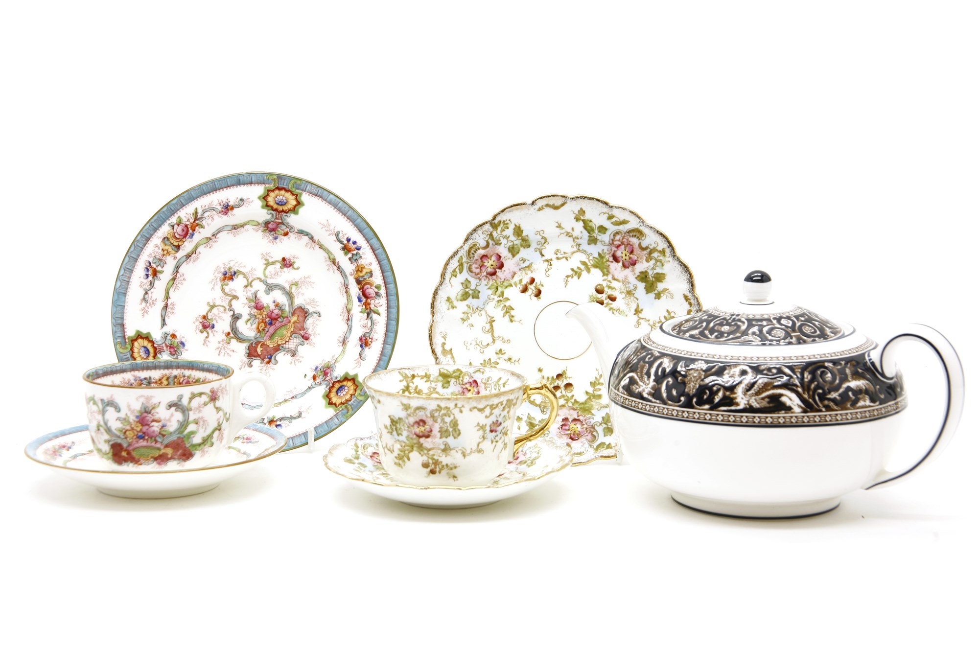 Lot 334 - An Aynsley 'Cottage Garden' dinner service