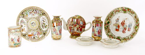 Lot 1431 - A collection of Chinese Canton enamelled porcelain