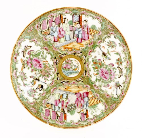 Lot 1442 - A Chinese famille rose plate