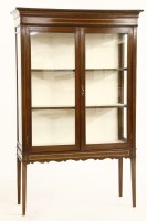 Lot 926 - An Edwardian mahogany display cabinet