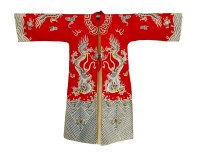 Lot 1531 - A Chinese embroidered robe