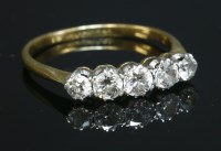 Lot 192 - A graduated five stone diamond ring