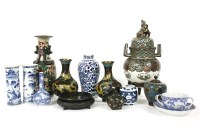 Lot 676 - A quantity of various oriental ceramics to include a pair of small blue and white spill vases