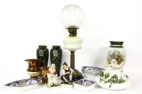 Lot 673 - A quantity of various decorative ceramics