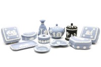 Lot 551 - Eleven pieces of Wedgwood jasperware