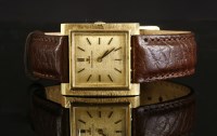 Lot 543 - A gentlemen's 18ct gold Jaeger-LeCoultre mechanical strap watch