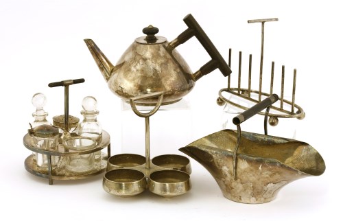 Lot 52 - An Hukin & Heath silver-plated teapot