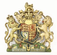 Lot 389 - A cast Royal coat of arms