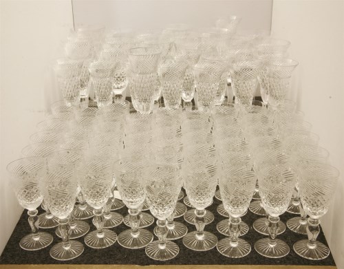 Lot 210 - A large suite of modern glassware