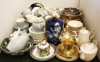 Lot 368 - A quantity of porcelain items