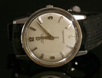Lot 541 - A gentlemen's stainless steel Omega Seamaster Automatic strap watch