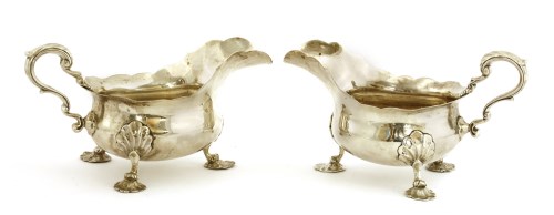 Lot 142 - A pair of William IV silver sauce boats