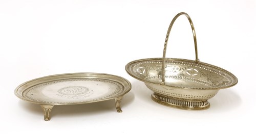 Lot 152 - A George III silver oval teapot stand