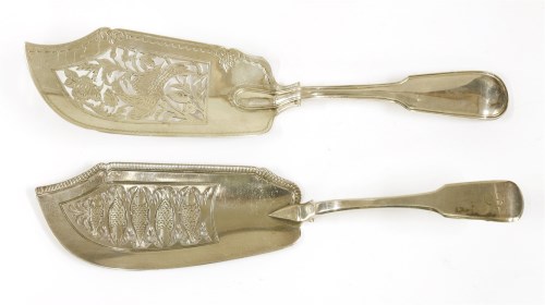 Lot 138 - A Victorian silver fiddle and thread pattern