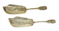 Lot 139 - A William IV silver fiddle pattern fish slice