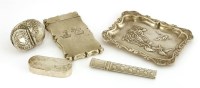 Lot 56 - A mixed lot of silver items