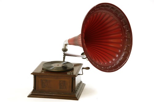 Lot 431 - A horn gramophone