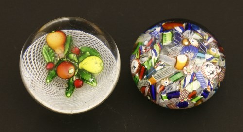 Lot 399 - Two St Louis paperweights