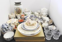 Lot 304 - Oriental blue and white wares