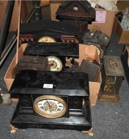 Lot 322 - A small collection of clocks