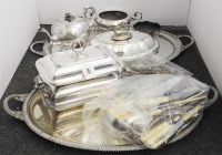 Lot 305 - A quantity of silver plated items