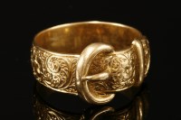 Lot 767 - An 18ct gold Victorian buckle ring