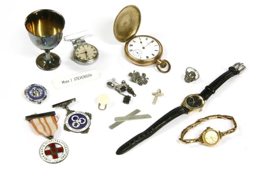 Lot 39 - A collection of jewellery to include a stainless steel Ingersoll Triumph fob watch