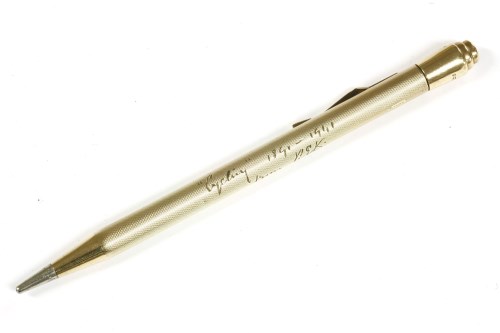 Lot 46 - A 9ct gold 'Life-long' propelling pencil