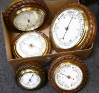 Lot 198 - A Victorian aneroid barometer
