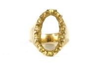 Lot 30 - A gold ring mount