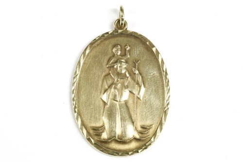 Lot 27 - A 9ct gold St Christopher pendant