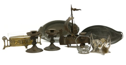 Lot 142 - A collection of Arts & Crafts metalware and pewter