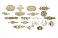 Lot 103 - A collection of silver brooches