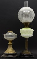 Lot 385 - A Victorian oil lamp