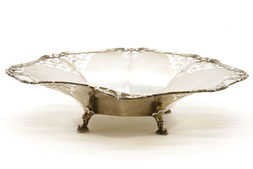 Lot 221 - A pierced silver bowl