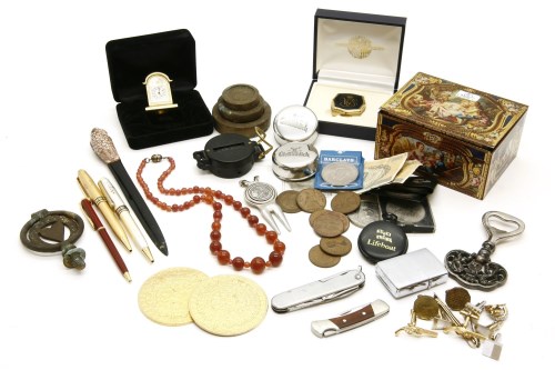 Lot 142 - A box of collector's items to include a miniature clock
