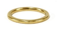 Lot 15 - A 9ct gold eternity ring