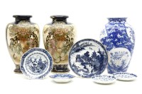 Lot 454 - A quantity of Chinese and Japanese ceramics