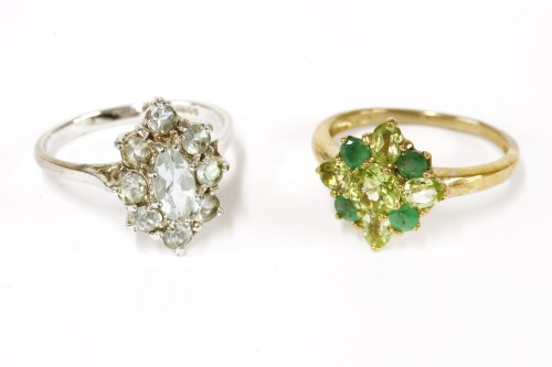 Lot 18 - A 9ct gold peridot and emerald cluster ring