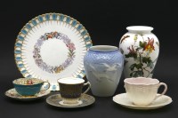 Lot 222 - A collection of mixed trio's and decorative cups/saucers
