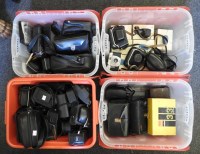 Lot 266 - A quantity of vintage and novelty cameras