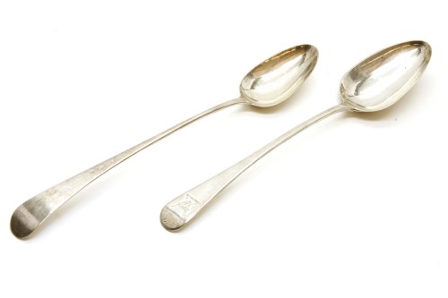 Lot 101 - A George III silver basting spoon