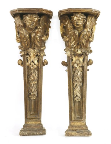 Lot 602 - A pair of carved giltwood brackets