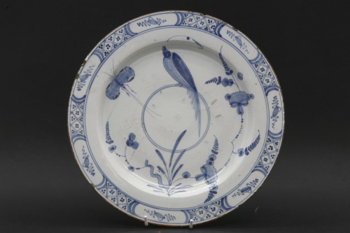 Lot 189 - An 18th century delft blue and white dish