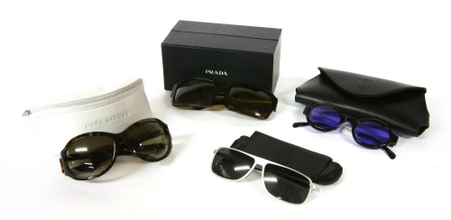 Lot 1461 - A pair of Prada sunglasses