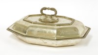 Lot 315 - A silver entrée dish and cover